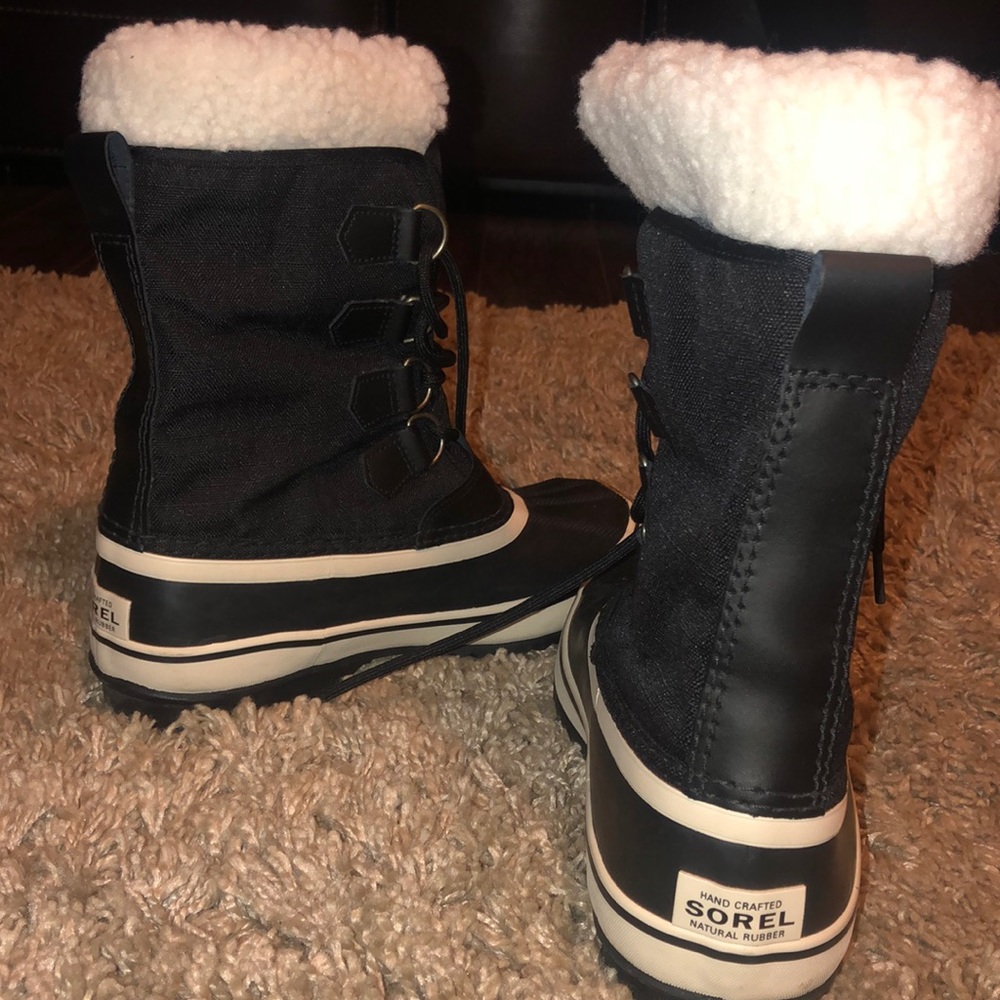 SOREL Winter Boots- LIKE NEW
